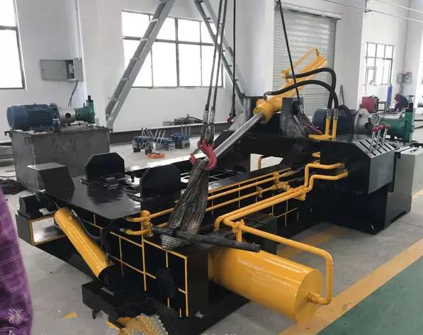 西藏250噸雙主缸廢鋼打包機(jī)，廢鐵打包機(jī)